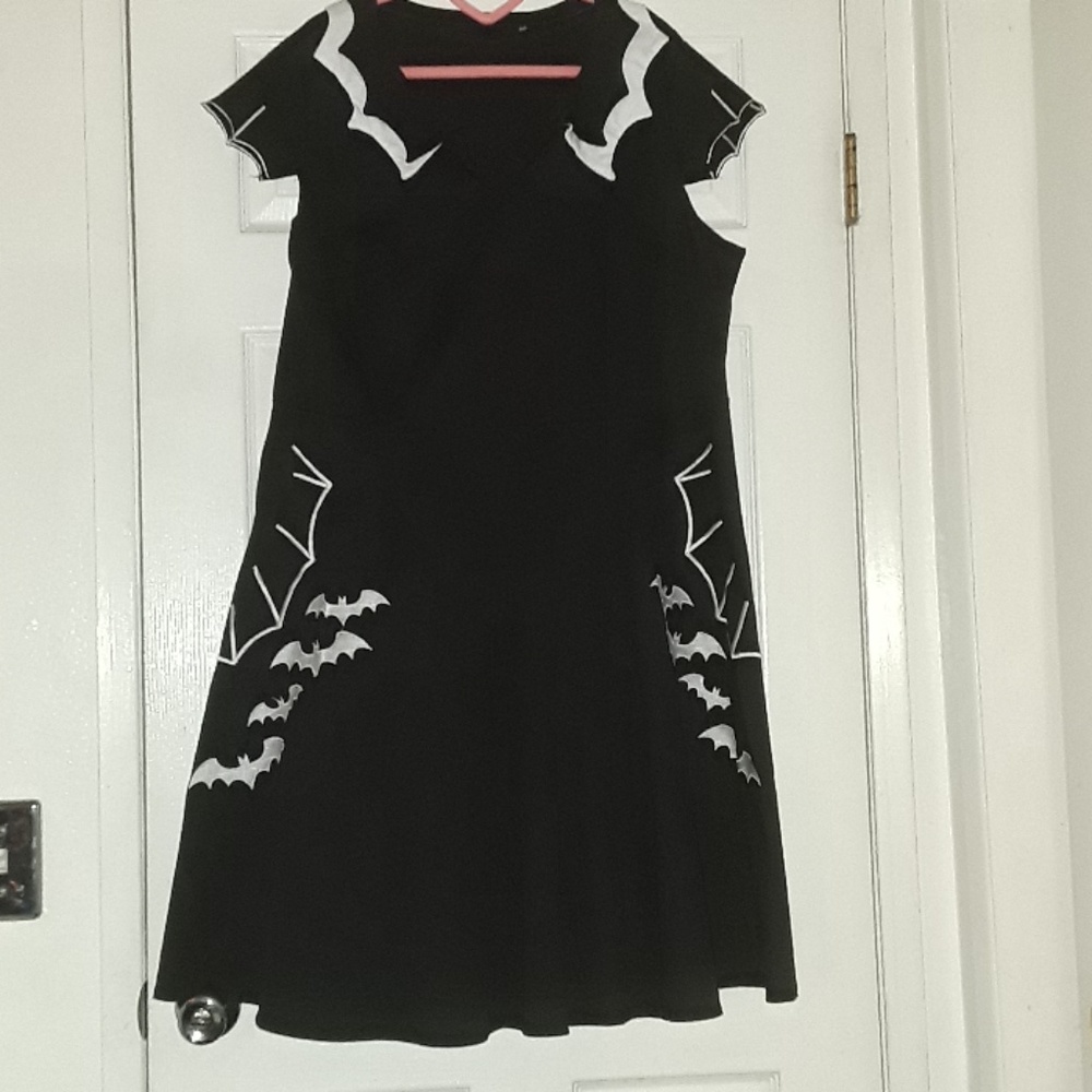 Plus Size Bat Dress Goth Vintage 3X  Runs Big!